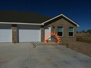 Building Photo - 1316 Mission Dr