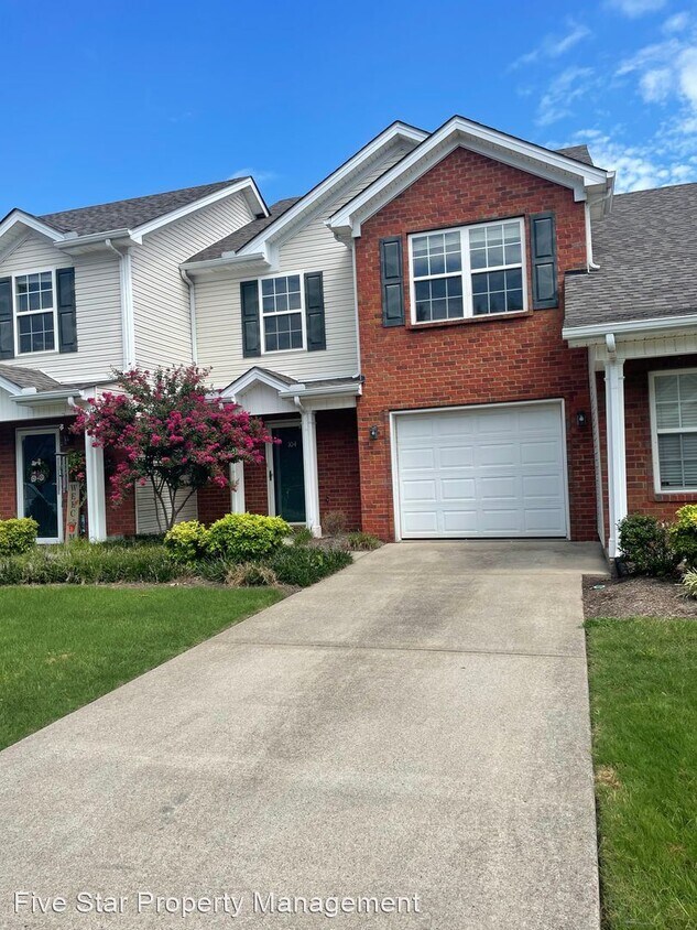 2 br, 2.5 bath House 104 Lancaster Gate PL House Rental in