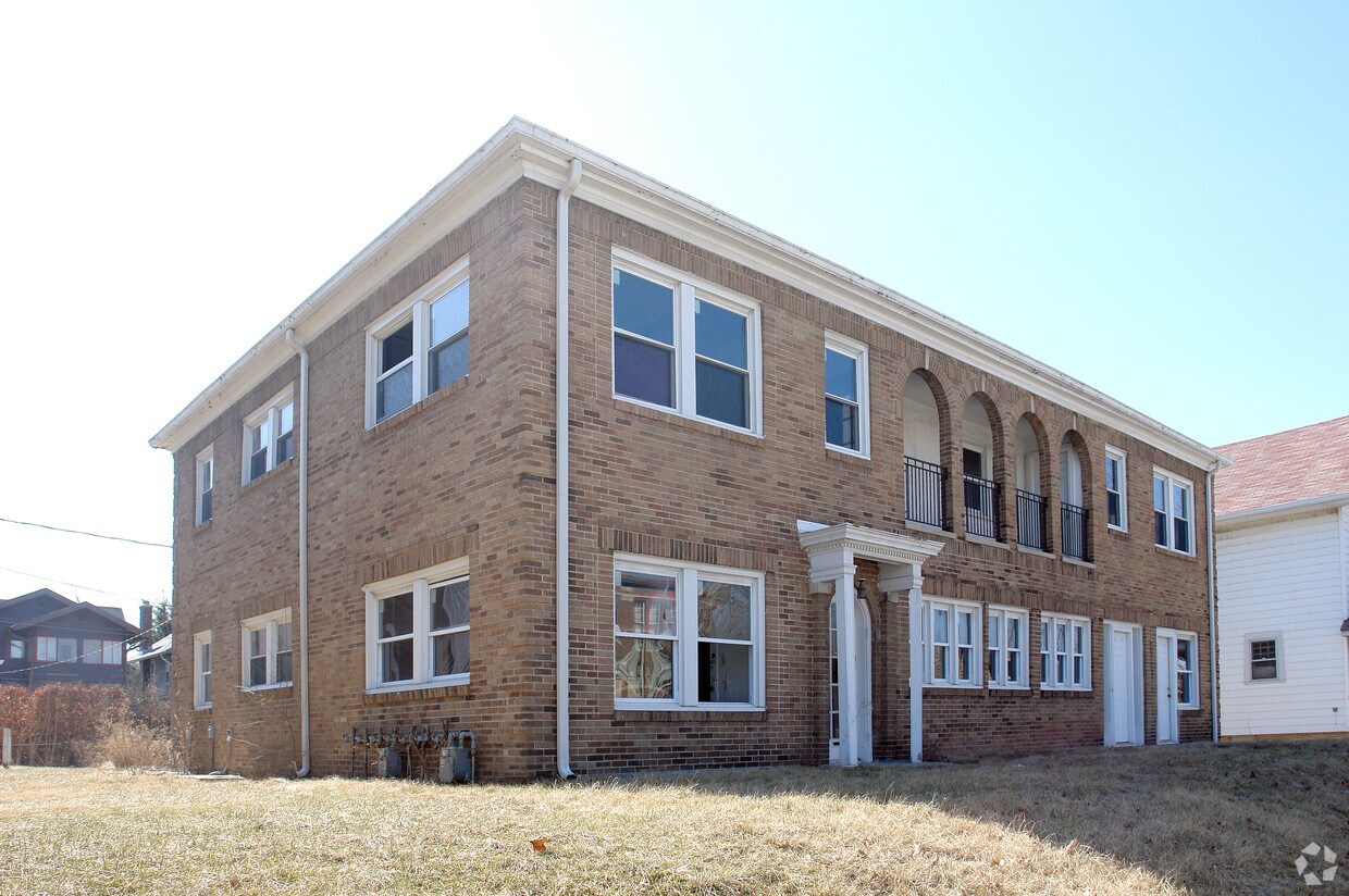 Foto principal - 621 E 38th St