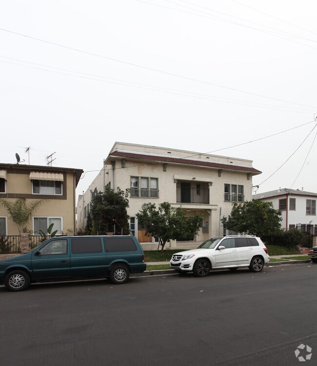Foto del edificio - 1416 N Kenmore Ave