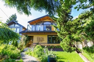 Building Photo - 140 Windsor Rd W