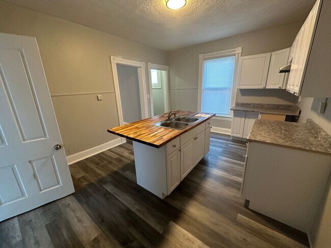 Foto del edificio - 168 Meridian St