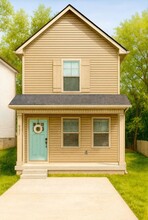 Building Photo - 927 Oak Ln