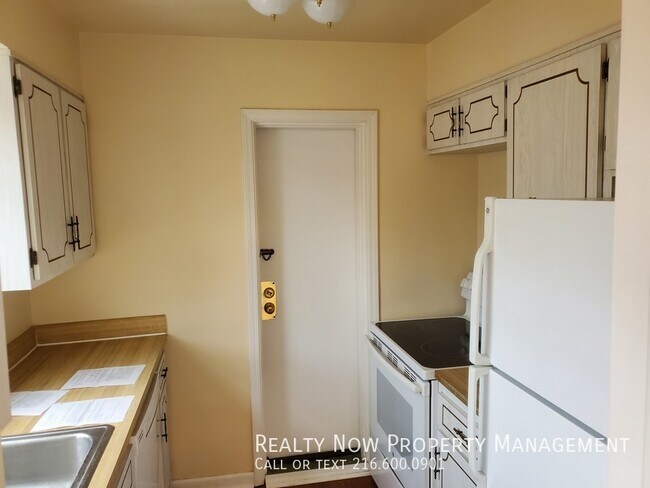Foto del edificio - 1 Bed Condo Close to Everything!