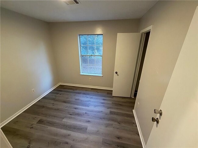 Foto del edificio - 1744 Vauxhall Dr