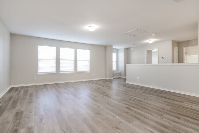 Building Photo - 1331 Flagstone St