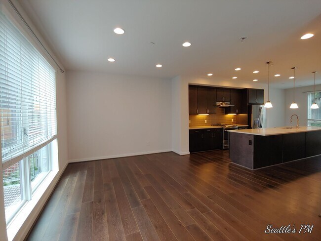 Foto del edificio - Contemporary Home in Bryant for Rent!