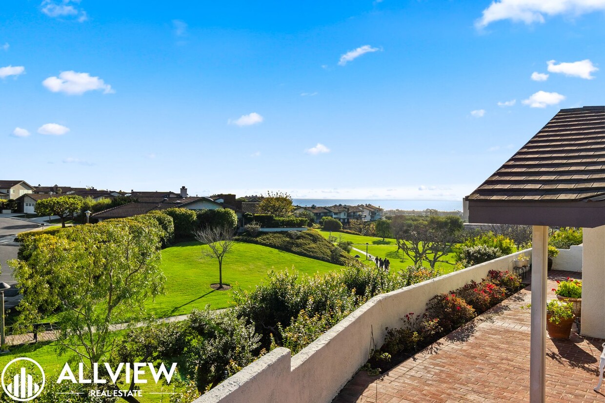 Foto principal - 3 Bedroom, 2 Bath Home Available In Jasmin...