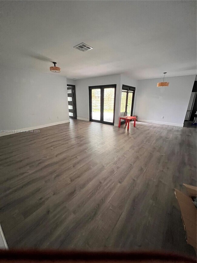 Building Photo - 14574 SW 142nd Ct Cir S