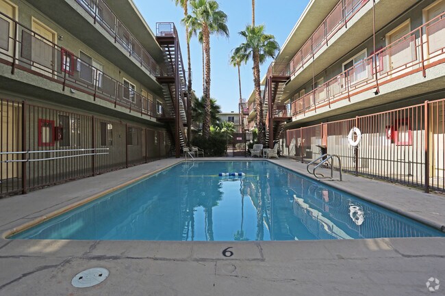 Palm Gardens Apartments Als Las Vegas Nv Pool Palm Gardens Apartments
