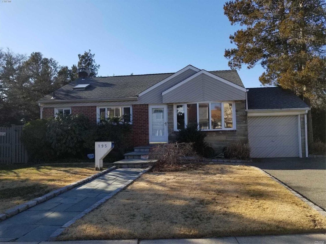 195 Margaret Dr, East Meadow, NY 11554 House for Rent in East Meadow