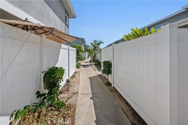 Building Photo - 25018 Eshelman Ave