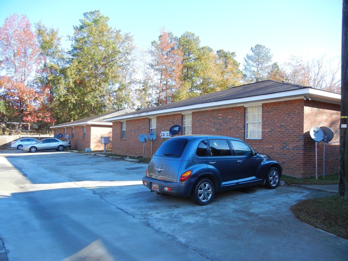 1676 Baugh St, Orangeburg, SC 29118 Apartments in Orangeburg, SC