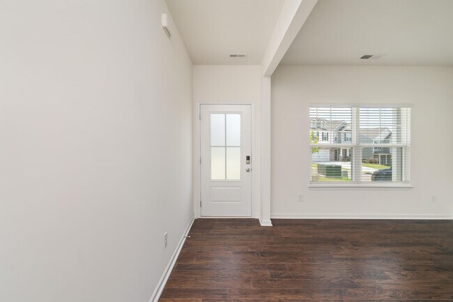 Foto del edificio - 2736 Red Barn Rd