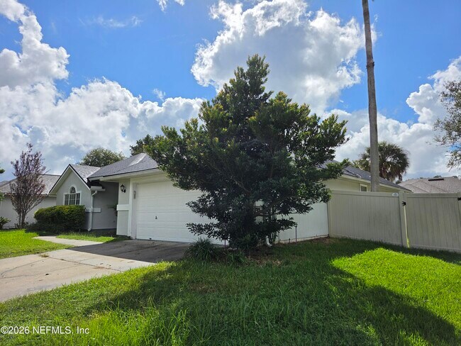 Foto del edificio - 2071 Thornhill Drive