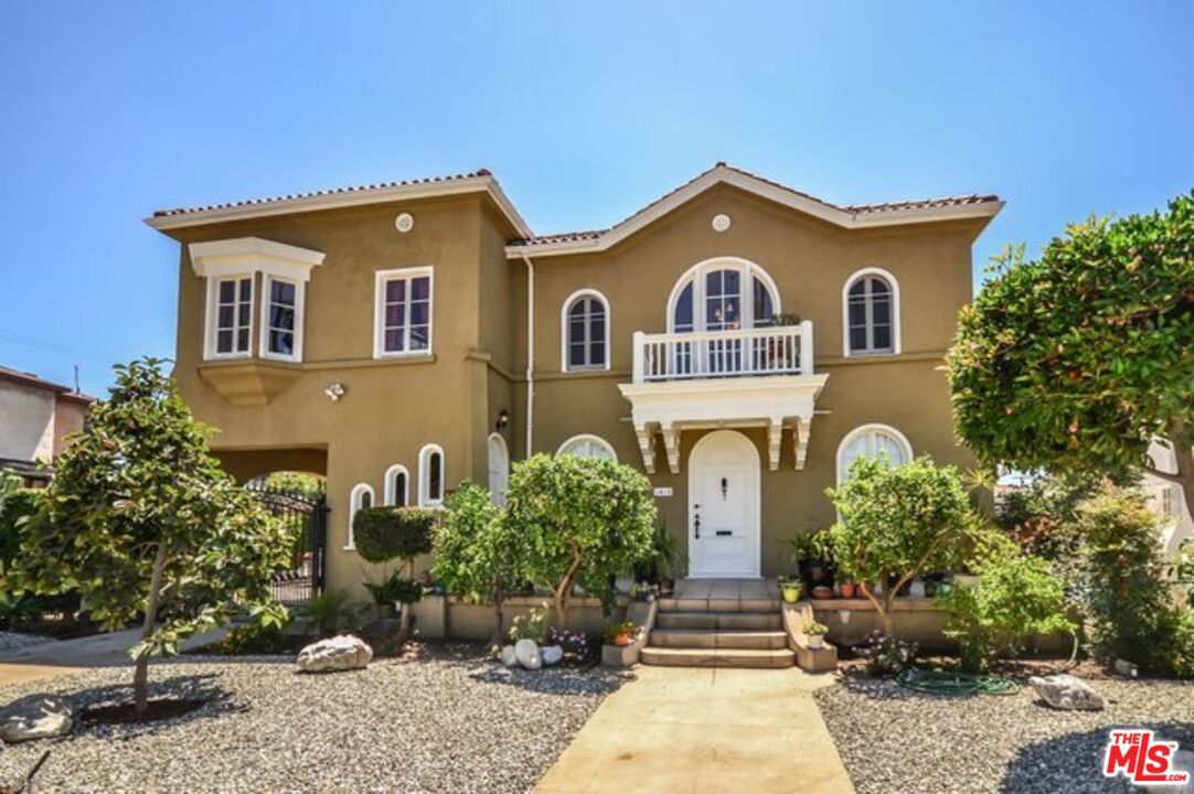 4416 Victoria Park Pl, Los Angeles, CA 90019 Room for Rent in Los