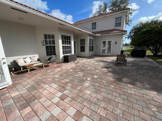 Building Photo - 5684 Via De La Plata Cir
