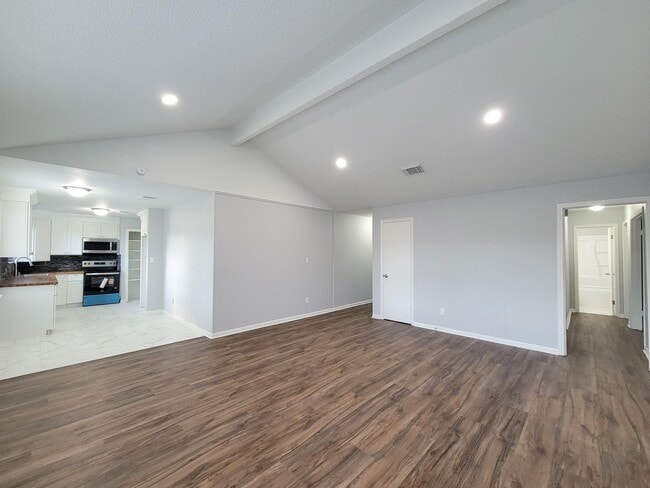 Building Photo - 2024 Stones throw Dr