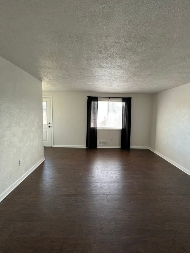 Living Room - 171 Bessemer St