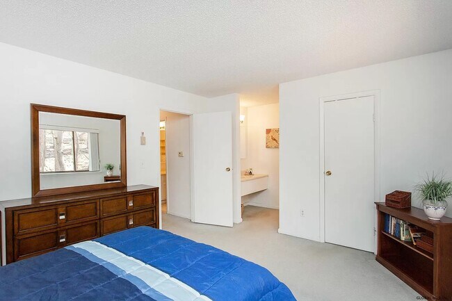Building Photo - 82 Crestwood Ter