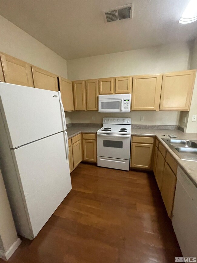 Building Photo - 200 Talus Way