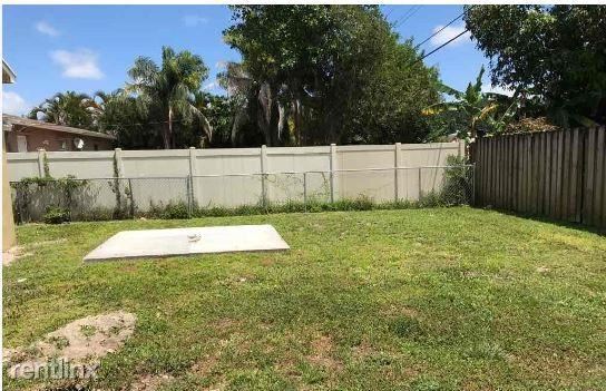 Building Photo - 4 br, 2 bath House - 2603 Plunkett St