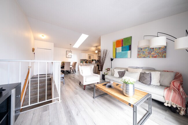 Foto del edificio - 733 Parkside Dr