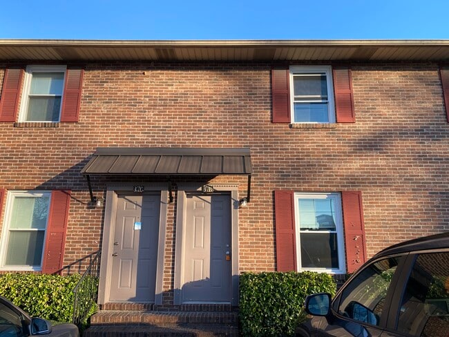 Building Photo - 37 W 13th St