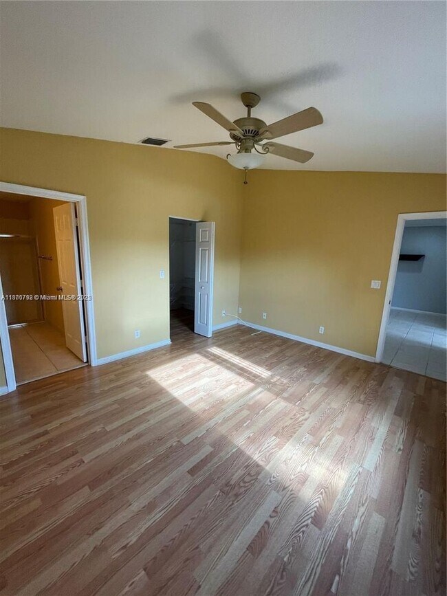 Foto del edificio - 6597 Country Winds Cove