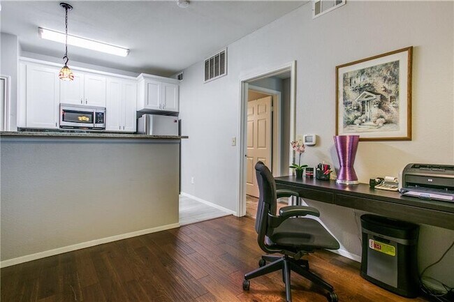 Foto del edificio - 2524 Preston Rd