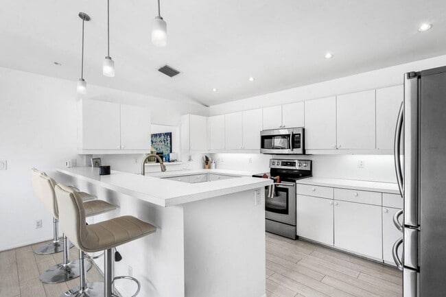 Foto del edificio - 790 Clearbrook Park Cir