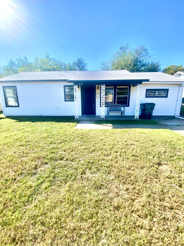 Building Photo - 2119 Pearson Dr