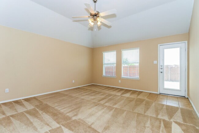 Building Photo - 1235 Sweetwater Dr