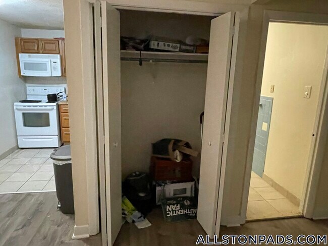 Foto del edificio - 84 Gardner St