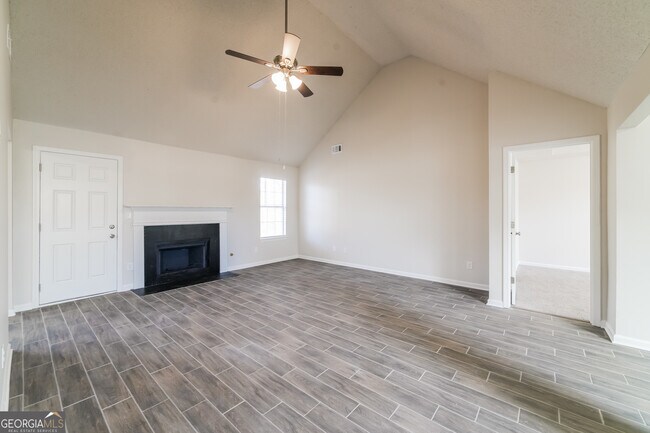 Building Photo - 3265 Trail Point