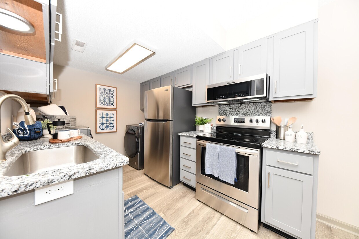 Foto principal - Preston Apartment Homes