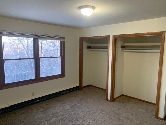 BEdroom 1, 2 Closets - 7118 Raymond Rd