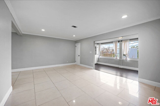 Building Photo - 11419 Sunshine Terrace
