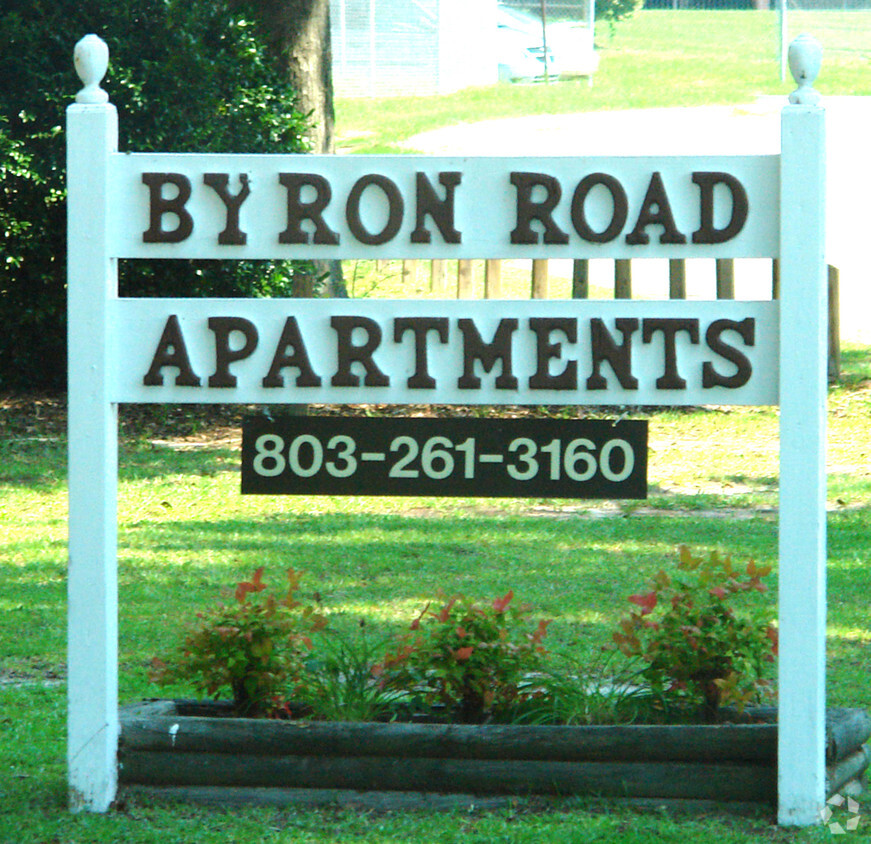 Foto del edificio - 333 Byron Rd