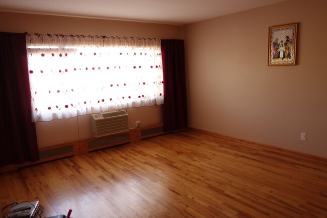 Master Bedroom- Duplex - 70-10 Eliot Ave