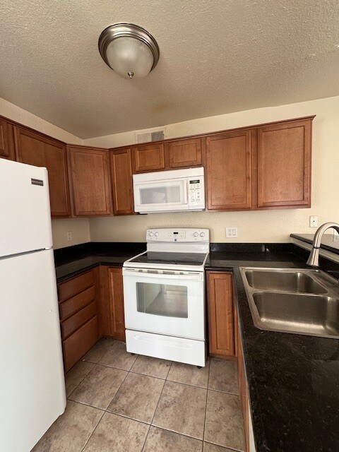 Foto del edificio - 9325 W Desert Inn Rd