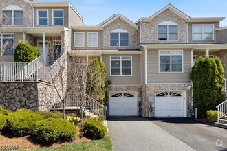 Building Photo - 57 Autumn Ridge Rd