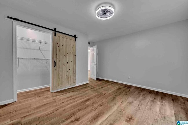 Building Photo - 828 Beacon Pky E