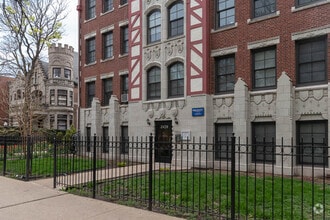 Building Photo - 2423 N Kedzie
