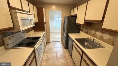 Building Photo - 7804 Guildberry Ct