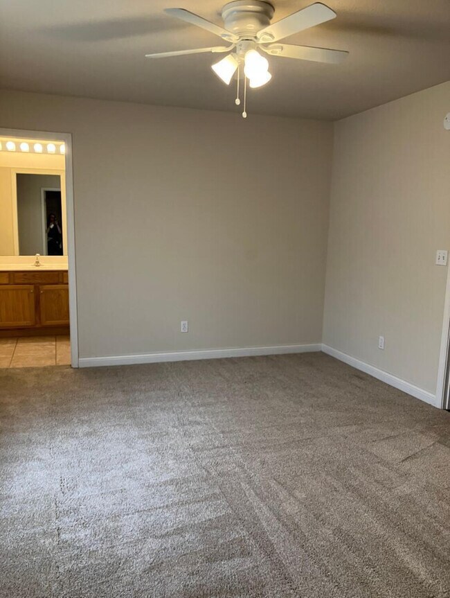 Building Photo - 1302 Stags Way