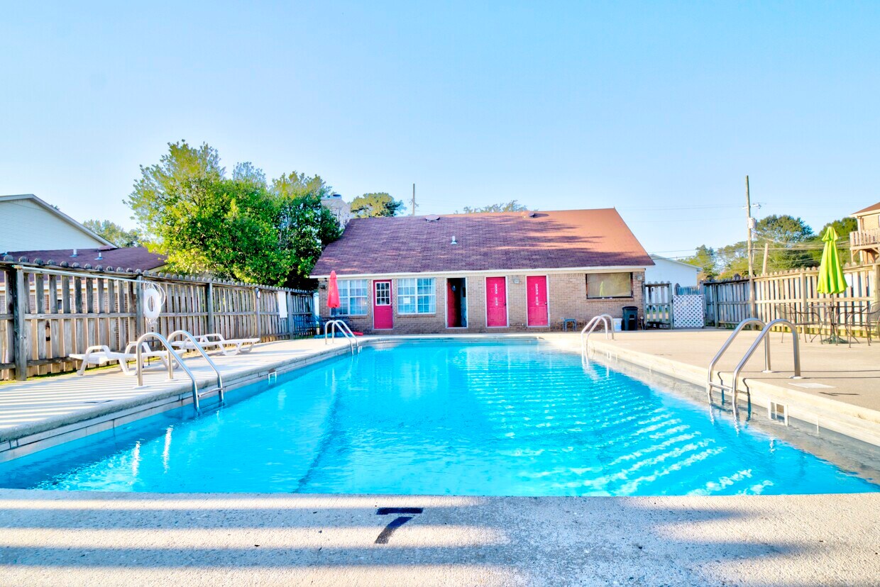 Clinton Place Apartments in Athens, AL