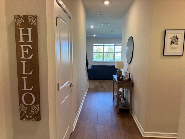 Foto del edificio - 2701 Serenity Gdn Dr