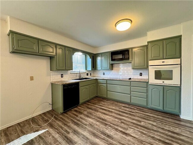 Foto del edificio - Charming Single Family Home In Hewitt, TX