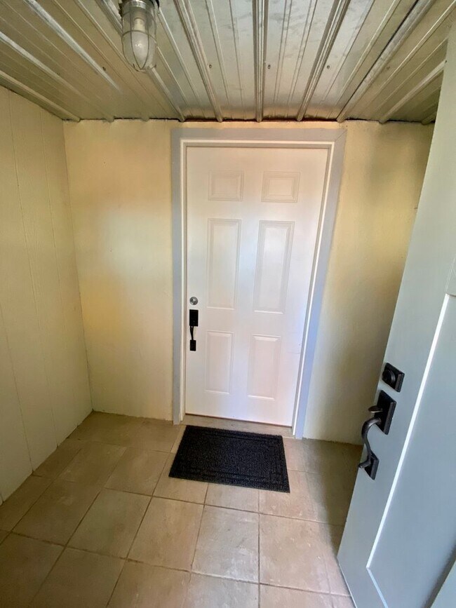 Building Photo - Cozy Basement Apartment – All Utilities Included, Private Entrance & Minutes from Purdue!